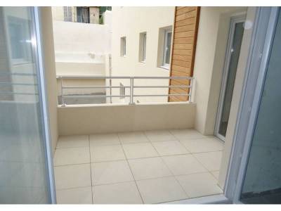 photo1
