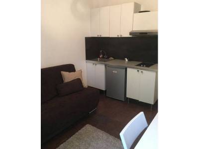photo1