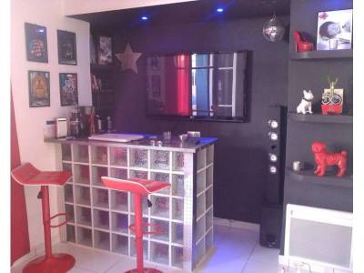 Coin bar