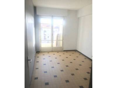 photo1