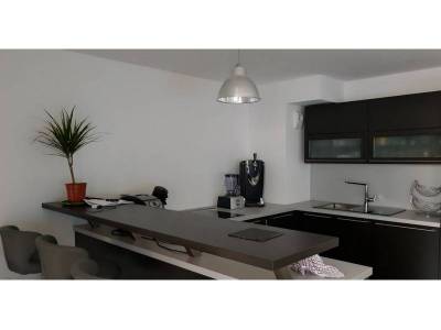 photo1